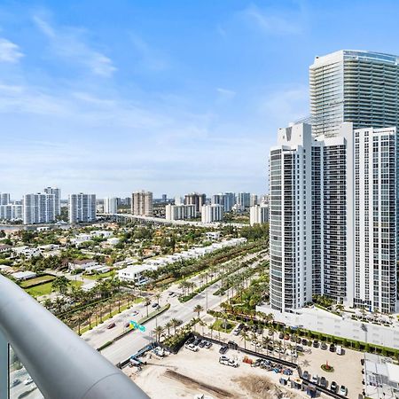 Above It All - A Luxurious Penthouse With High Ceilings Sunny Isles Beach Εξωτερικό φωτογραφία