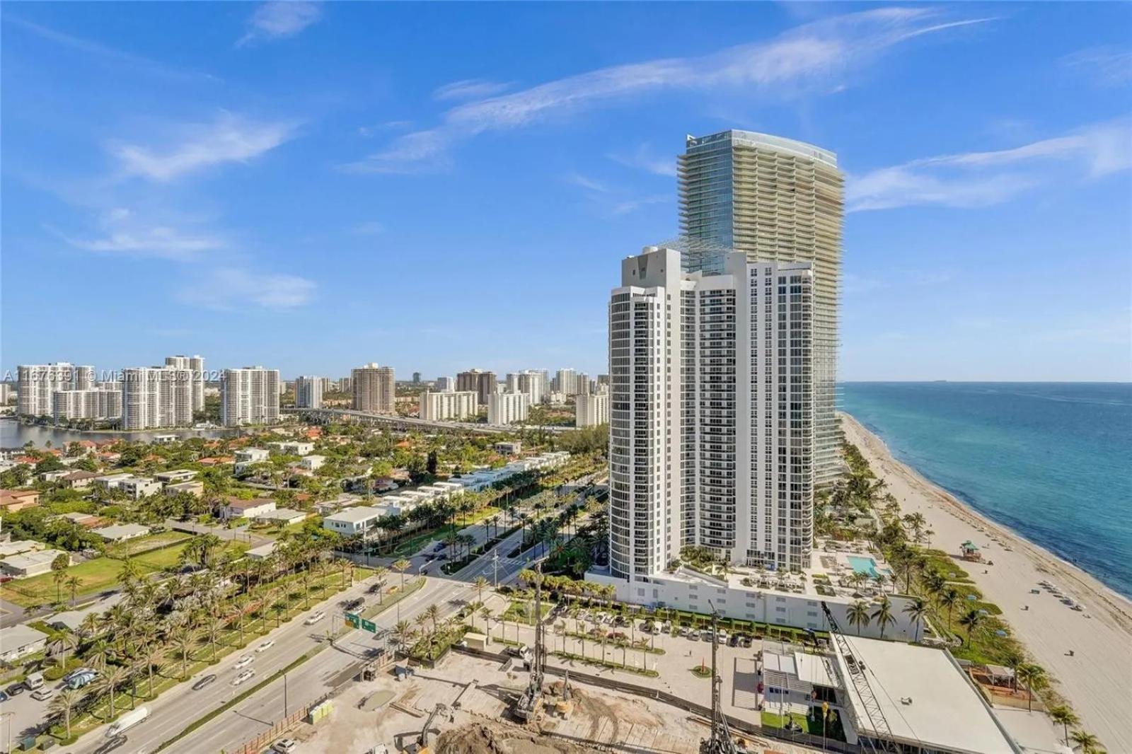 Above It All - A Luxurious Penthouse With High Ceilings Sunny Isles Beach Εξωτερικό φωτογραφία